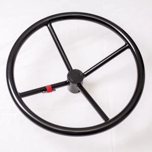 hunarmandlar stoli qo'l oyog'ini ko'rdi